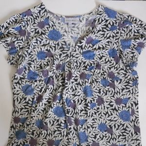 Fashion Bug Floral Short Sleeved V Neck Blouse (M)